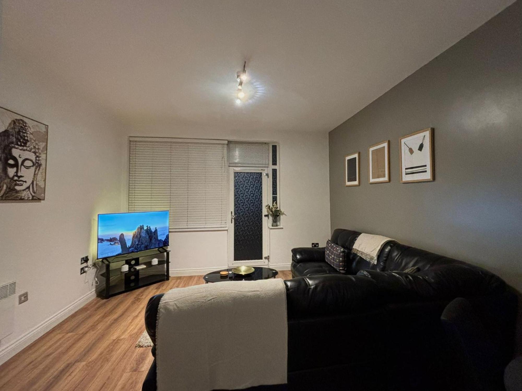 24-7 Secured City Centre Apartments With Free Underground Parking And Wifi バーミンガム エクステリア 写真