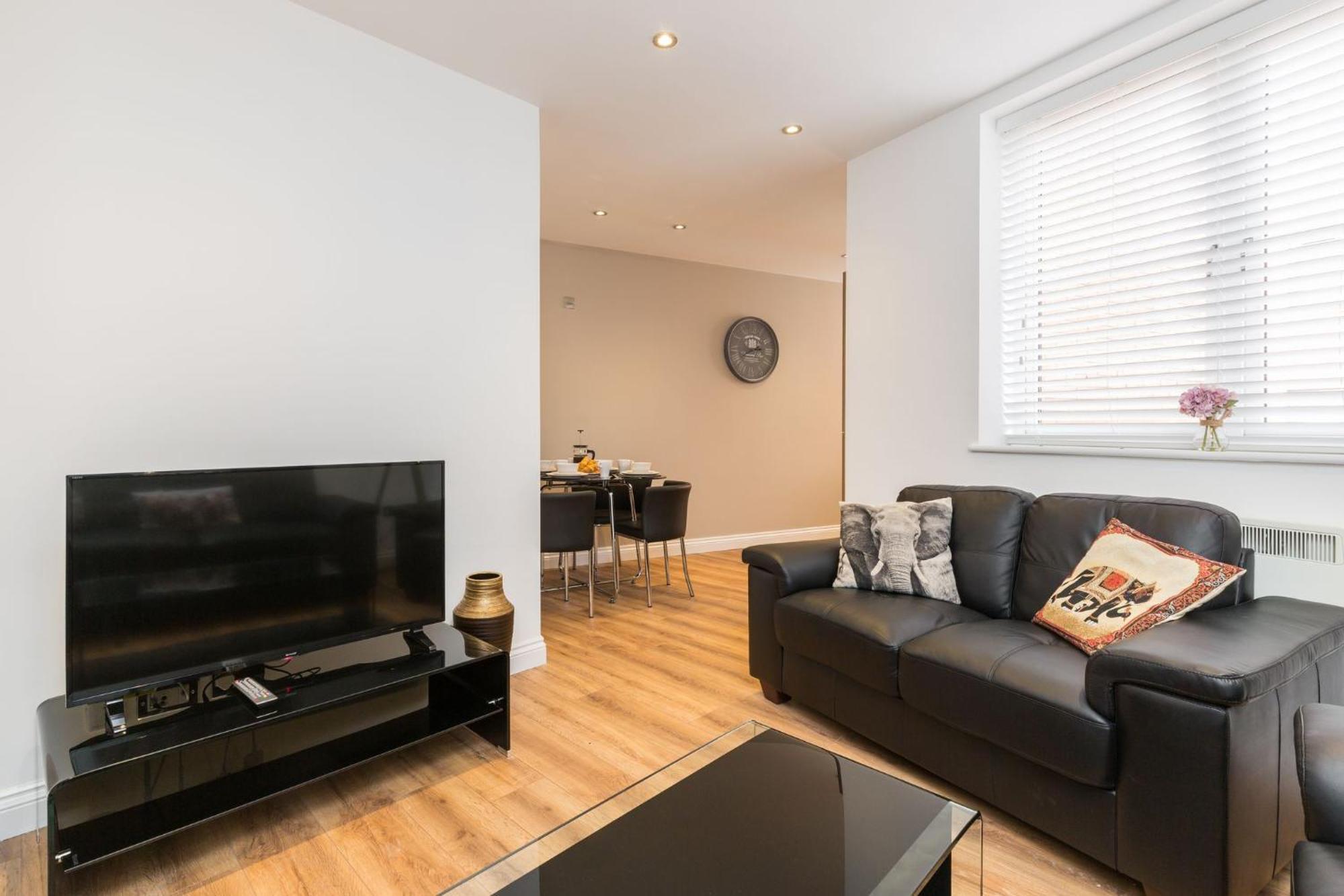 24-7 Secured City Centre Apartments With Free Underground Parking And Wifi バーミンガム エクステリア 写真