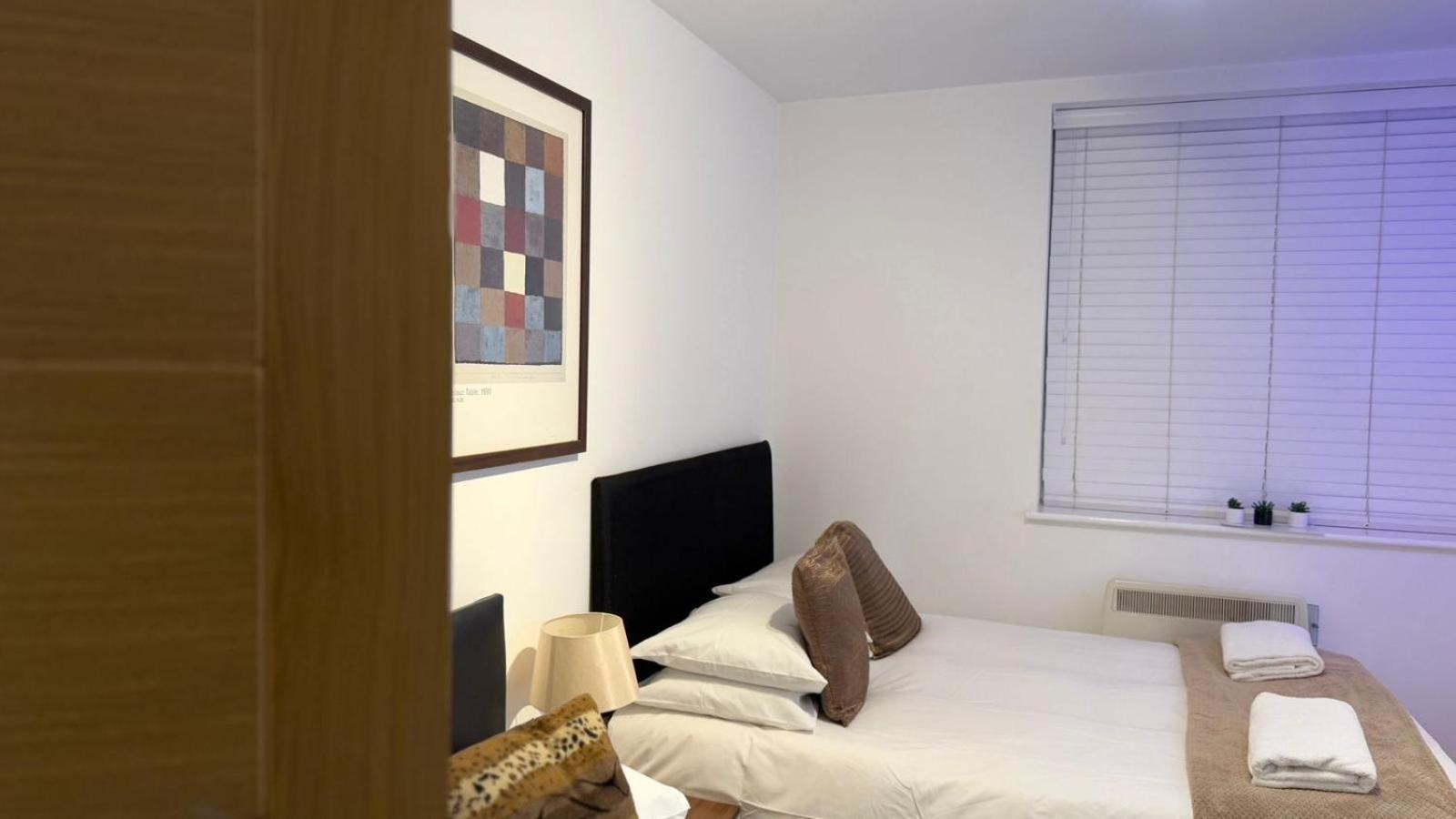 24-7 Secured City Centre Apartments With Free Underground Parking And Wifi バーミンガム エクステリア 写真