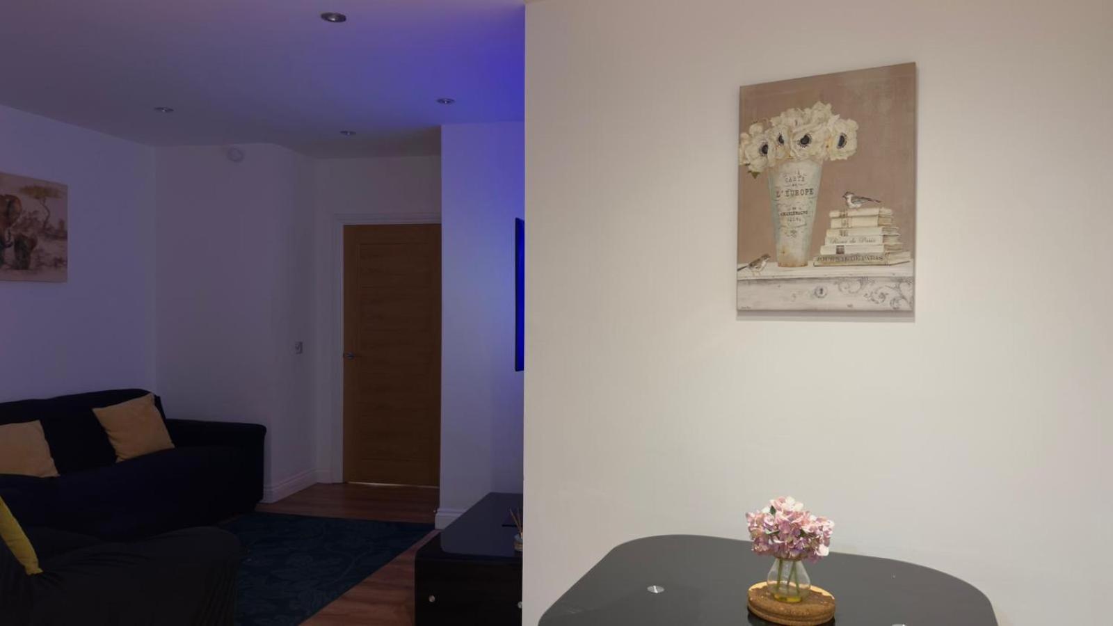 24-7 Secured City Centre Apartments With Free Underground Parking And Wifi バーミンガム エクステリア 写真