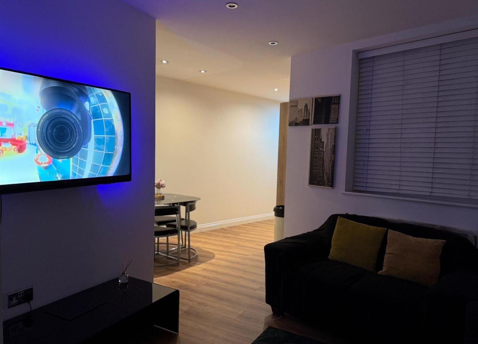 24-7 Secured City Centre Apartments With Free Underground Parking And Wifi バーミンガム エクステリア 写真